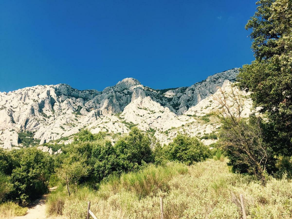Les Cabanons Sainte Victoire Hotel Exterior photo